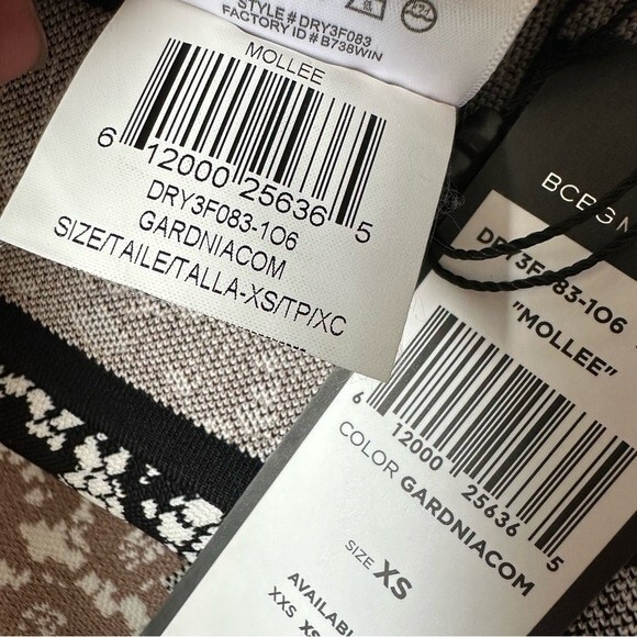 NWT BCBGMaxAzria Molle Pencil Skirt Size XS - Picture 4 of 6